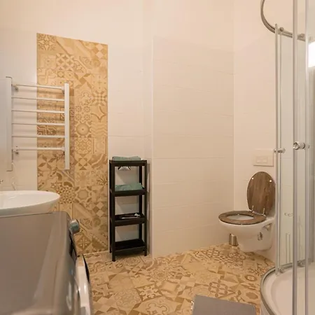Apartment Downtown Flat In Budapest, Mona
