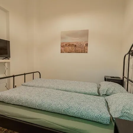 Downtown Flat In Budapest, Mona Budapešť